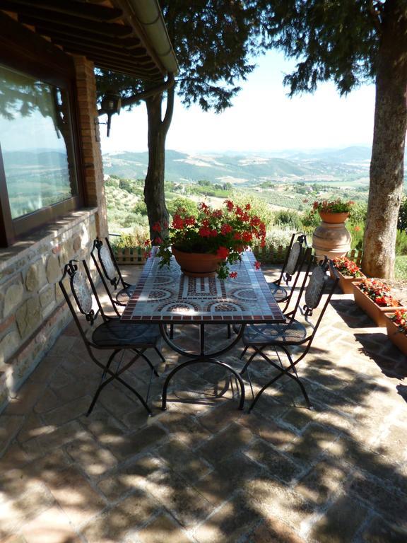 Agriturismo La Bicocca - Apt. "Il Leccio" Castel Rigone Habitación foto